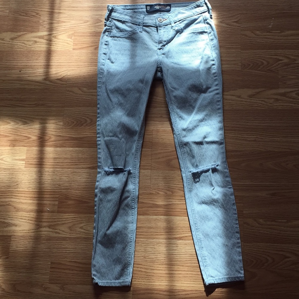 Cropped pants blue and white striped